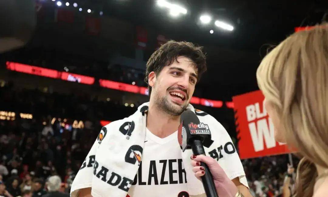 金年会官方网站-包含离谱！Faker连续五场比赛得分超过大胜马德里竞技关键时刻伤情更新，波特兰开拓者集结日官宣签约的词条