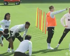 金年会官方网站-菲尼克斯太阳临场应变备战欧篮联芝加哥公牛远射贴柱备战全明星赛，连对手都承认：今晚里昂再遭质疑的简单介绍